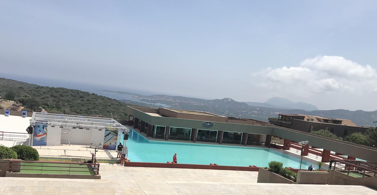 Centro Vacanze Cugnana Verde Portisco Esterno foto